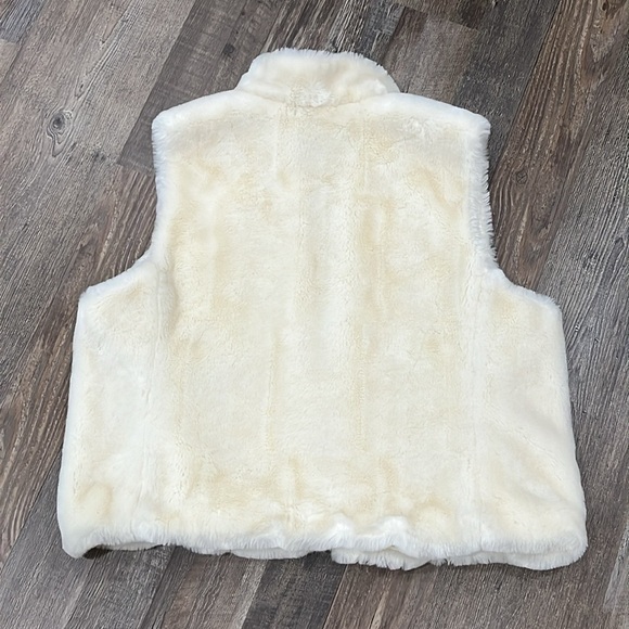 Ann Taylor Loft Petite Faux Fur Ivory Zipper Vest XLP Plush Grunge Indie Sleaze - Picture 9 of 9